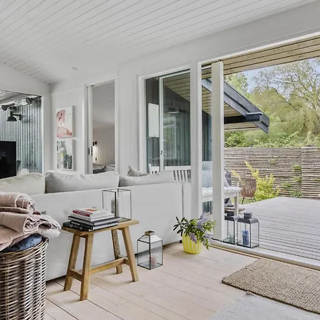 Holiday home Stunning In Jgerspris With Kitchen Jaegerspris