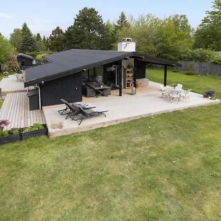 Holiday home Stunning In Jgerspris With Kitchen